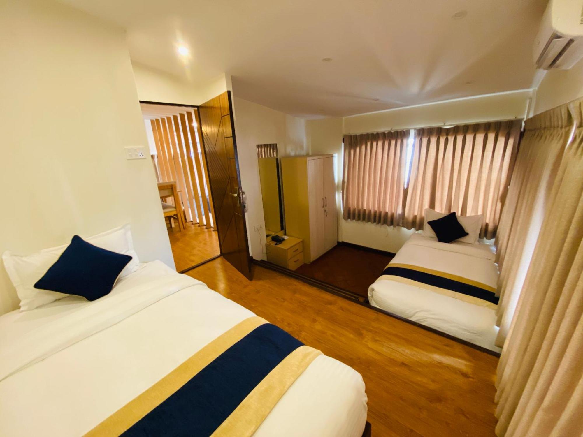 Kathmandu Business Hotel Exterior photo