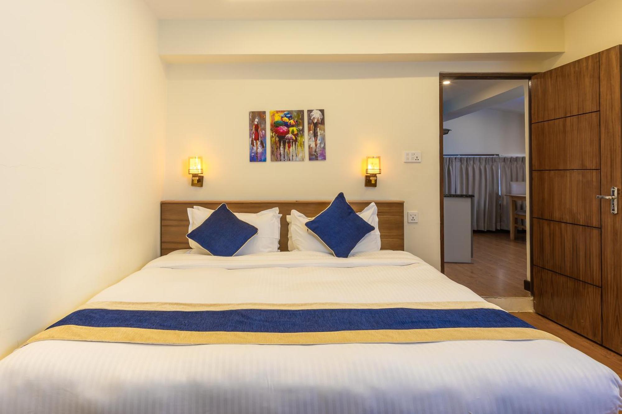 Kathmandu Business Hotel Exterior photo