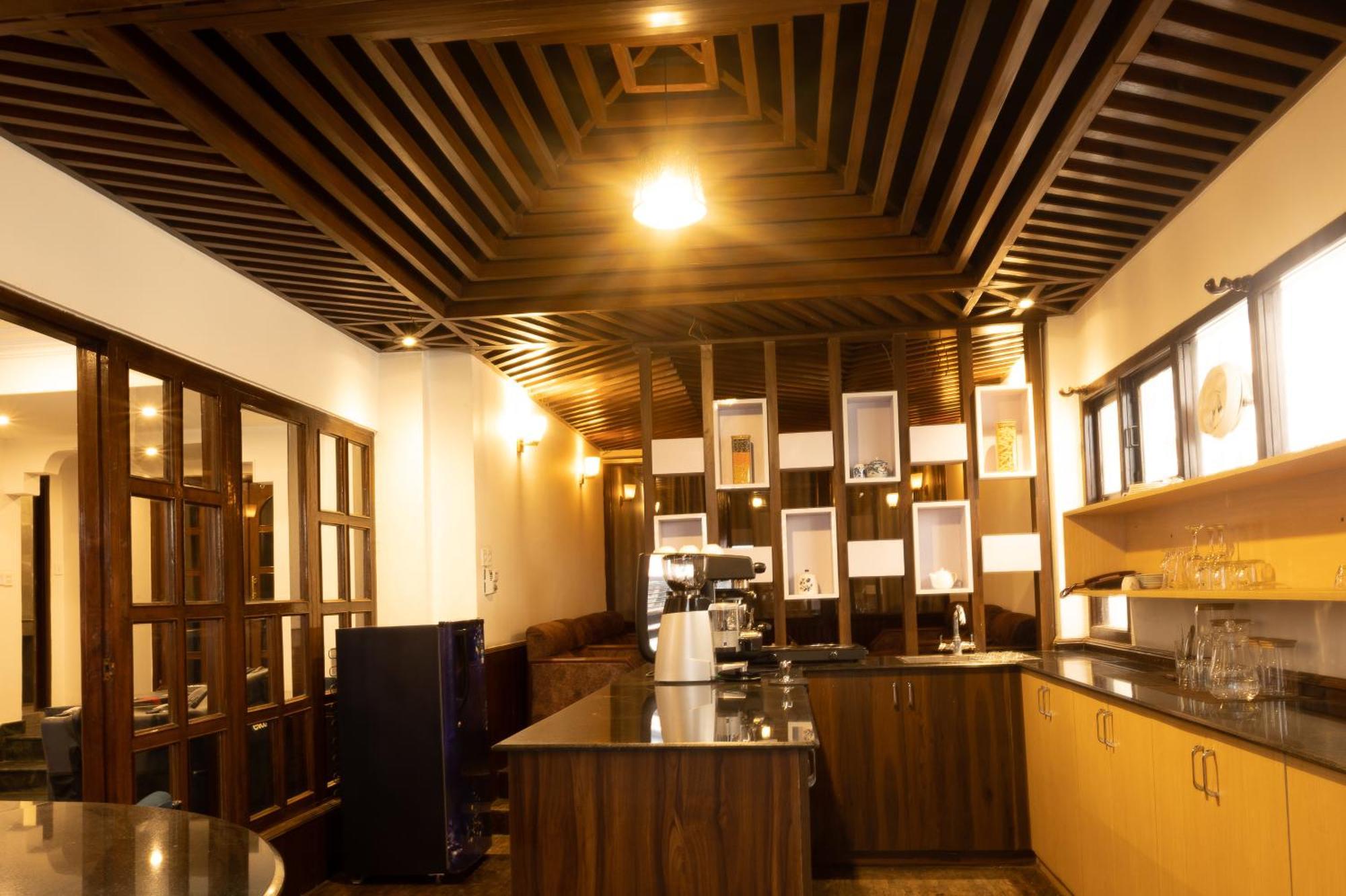 Kathmandu Business Hotel Exterior photo